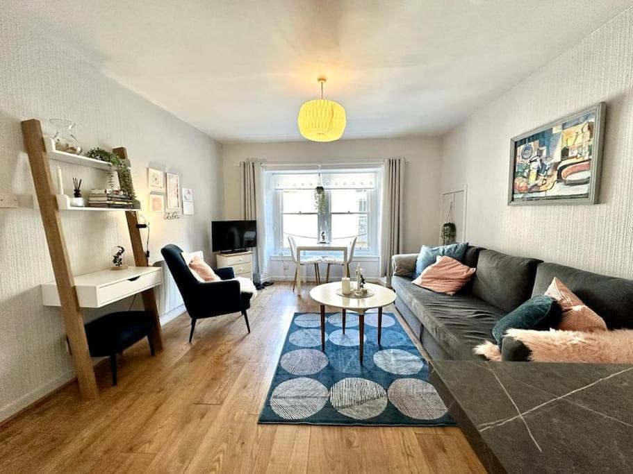 Appartement Centre Hidden Hideout For 2 Edinburgh